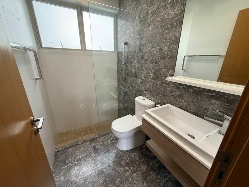 The Greenwich, 3 Seletar Road, 2 Bedrooms, 883 sqft, Condominium For Rent, by CLeo Leo, 500150559 - Bathroom - PropertyGuru.com.sg
