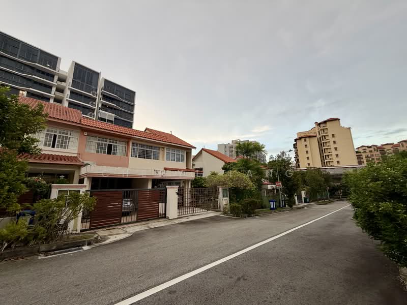 Pair of Semi-Detached near Simei MRT, , 6 Bedrooms, 4,000 sqft, Semi-Detached House For Sale, by Cheryl Tang, 500150560 - Neighbourhood - PropertyGuru.com.sg