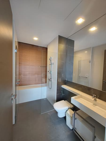 The Trizon, 2 Ridgewood Close, 4 Bedrooms, 2,185 sqft, Condominium For Rent, by Lawrence Teo (赵世廷), 500150561 - Bathroom - PropertyGuru.com.sg