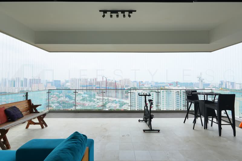 The Trizon, 2 Ridgewood Close, 4 Bedrooms, 2,185 sqft, Condominium For Rent, by Lawrence Teo (赵世廷), 500150561 - Balcony - PropertyGuru.com.sg