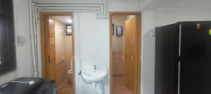 234 Lorong 8 Toa Payoh, 234 Lorong 8 Toa Payoh, 2 Bedrooms, 699 sqft, HDB Flat For Rent, by Shawn Yee, 500150562 - Bathroom - PropertyGuru.com.sg