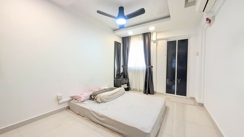206 Serangoon Central, 206 Serangoon Central, 2 Bedrooms, 689 sqft, HDB Flat For Sale, by Georgina Tey, 500150566 - Bedroom - PropertyGuru.com.sg