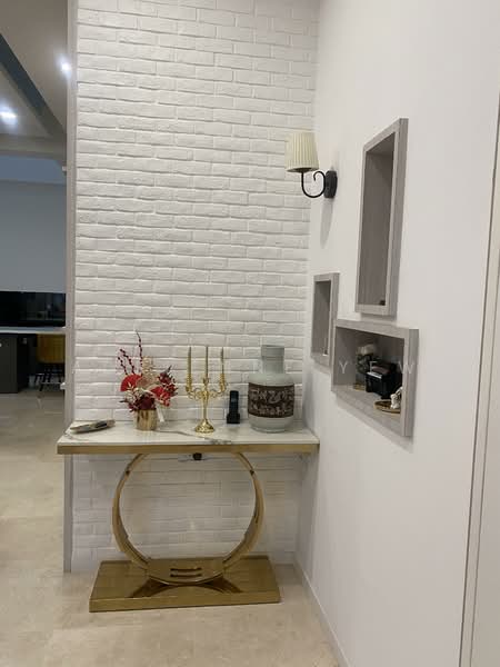 Modern Eng Kong Intermediate Terrace, Eng Kong Terrace, 5 Bedrooms, 4,900 sqft, Terraced House For Rent, by Adrienne Yew, 500150572 - Entrance - PropertyGuru.com.sg