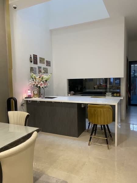 Modern Eng Kong Intermediate Terrace, Eng Kong Terrace, 5 Bedrooms, 4,900 sqft, Terraced House For Rent, by Adrienne Yew, 500150572 - Kitchen - PropertyGuru.com.sg