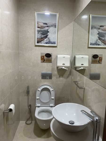 Modern Eng Kong Intermediate Terrace, Eng Kong Terrace, 5 Bedrooms, 4,900 sqft, Terraced House For Rent, by Adrienne Yew, 500150572 - Bathroom - PropertyGuru.com.sg