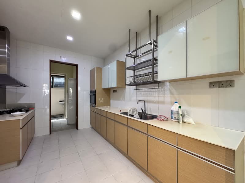 Springside Avenue, Springside Avenue, 6 Bedrooms, 4,000 sqft, Terraced House For Sale, by Lee Ming Xue (Max), 500150583 - Kitchen - PropertyGuru.com.sg