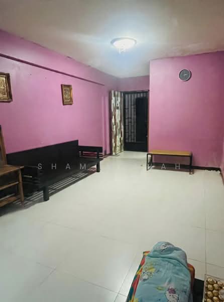 424C Yishun Avenue 11, 424C Yishun Avenue 11, 3 Bedrooms, 990 sqft, HDB Flat For Sale, by Shamim Shah, 500150584 - Living Room - PropertyGuru.com.sg