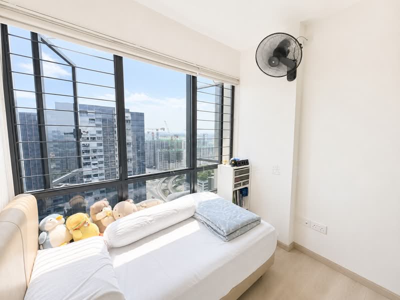 High Park Residences, 23 Fernvale Road, 4 Bedrooms, 1,152 sqft, Condominium For Sale, by Keizer Li 李选儒, 500150589 - Bedroom - PropertyGuru.com.sg