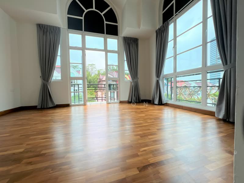 Same Hillview Lifestyle, Lower Price!!!, Burgundy Drive, Burgundy Hill, Burgundy Rise, Burgundy Crescent, Hillview, Dairy Farm / Bukit Panjang / Choa Chu Kang, 5 Bedrooms, 3,500 sqft, Semi-Detached House For Sale, by Yen On, 500150592 - Living Room - PropertyGuru.com.sg