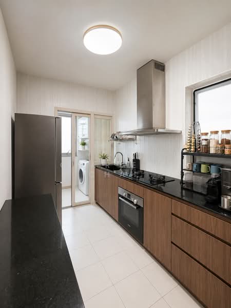 296C Bukit Batok Street 22, 296C Bukit Batok Street 22, 3 Bedrooms, 990 sqft, HDB Flat For Sale, by Charlene Chai, 500150599 - Kitchen - PropertyGuru.com.sg