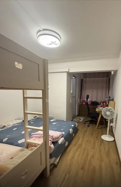 451 Hougang Avenue 10, 451 Hougang Avenue 10, 3 Bedrooms, 1,119 sqft, HDB Flat For Rent, by June Lim, 500150601 - Bedroom - PropertyGuru.com.sg