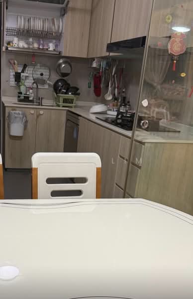 451 Hougang Avenue 10, 451 Hougang Avenue 10, 3 Bedrooms, 1,119 sqft, HDB Flat For Rent, by June Lim, 500150601 - Kitchen - PropertyGuru.com.sg