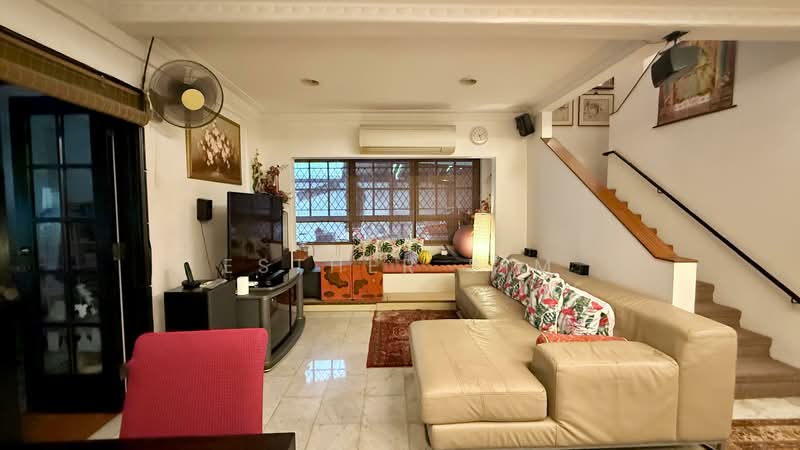 Arthur Road / Goodman Road, Arthur Road / Goodman Road, 6 Bedrooms, 3,000 sqft, Detached House For Sale, by Esther Sim, 500150602 - Living Room - PropertyGuru.com.sg