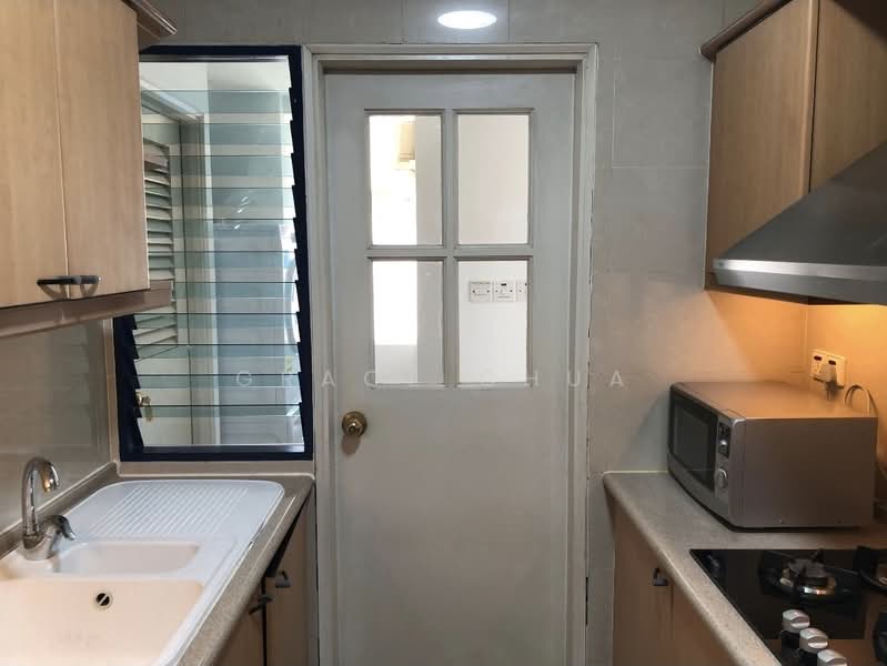 Nineteen Shelford, 19 Shelford Road, 2 Bedrooms, 861 sqft, Condominium For Rent, by Grace Chua, 500150604 - Kitchen - PropertyGuru.com.sg
