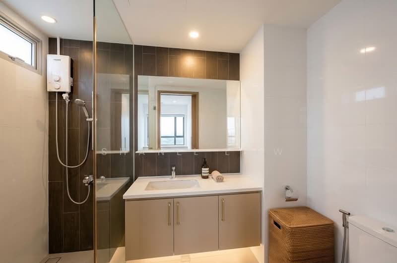 CityLife @ Tampines, 65 Tampines Central 7, 5 Bedrooms, 3,789 sqft, Executive Condominium For Sale, by Shanel Liew, 500150605 - Bathroom - PropertyGuru.com.sg