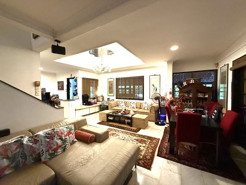Arthur Road, Arthur Road, 6 Bedrooms, 3,000 sqft, Detached House For Sale, by Heng Kok Liang, 500150607 - Living Room - PropertyGuru.com.sg