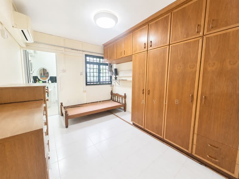 509 West Coast Drive, 509 West Coast Drive, 2 Bedrooms, 721 sqft, HDB Flat For Sale, by Wahidah Ayub, 500150609 - Master Bedroom - PropertyGuru.com.sg
