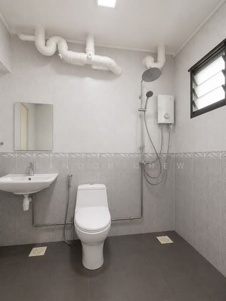 186C Rivervale Drive, 186C Rivervale Drive, 3 Bedrooms, 1,184 sqft, HDB Flat For Sale, by Landon Chew, 500150611 - Bathroom - PropertyGuru.com.sg
