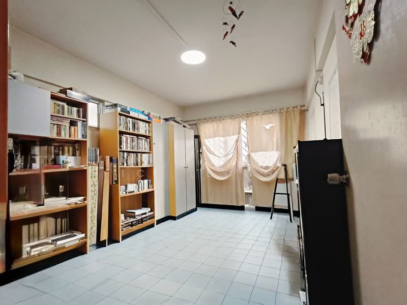 428 Woodlands Street 41, 428 Woodlands Street 41, 3 Bedrooms, 1,119 sqft, HDB Flat For Sale, by Ice Leong, 500150617 - Study - PropertyGuru.com.sg