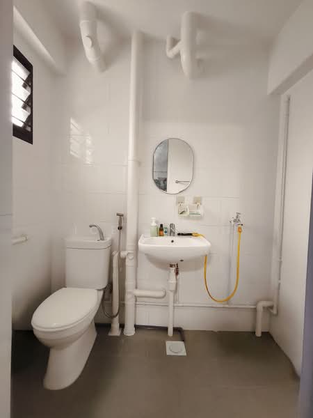 428 Woodlands Street 41, 428 Woodlands Street 41, 3 Bedrooms, 1,119 sqft, HDB Flat For Sale, by Ice Leong, 500150617 - Bathroom - PropertyGuru.com.sg