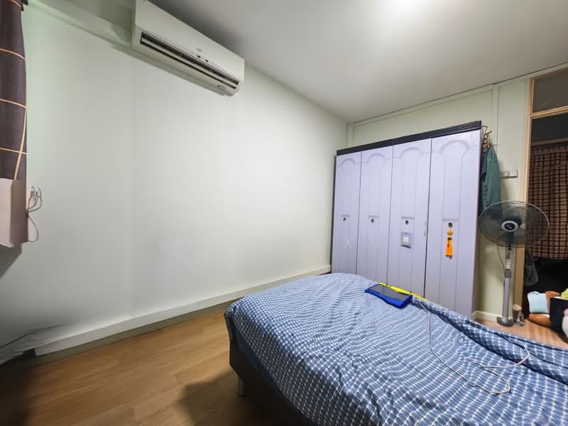 148 Woodlands Street 13, 148 Woodlands Street 13, 2 Bedrooms, 732 sqft, HDB Flat For Sale, by Winnie Xu, 500150626 - Bedroom - PropertyGuru.com.sg