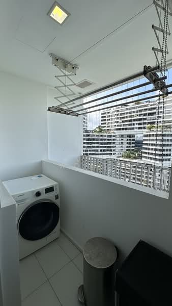 The Interlace, 186 Depot Road, 2 Bedrooms, 1,055 sqft, Condominium For Rent, by Avis Wong, 500150628 - Yard - PropertyGuru.com.sg