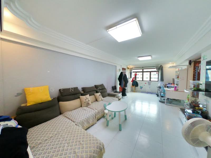 122 Ang Mo Kio Avenue 3, 122 Ang Mo Kio Avenue 3, 3 Bedrooms, 990 sqft, HDB Flat For Sale, by Eugene Chen 陈加明, 500150635 - Living Room - PropertyGuru.com.sg