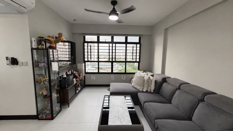 197B Boon Lay Fields, 197B Boon Lay Drive, 2 Bedrooms, 732 sqft, HDB Flat For Sale, by Dynn Suradi, 500150636 - Living Room - PropertyGuru.com.sg