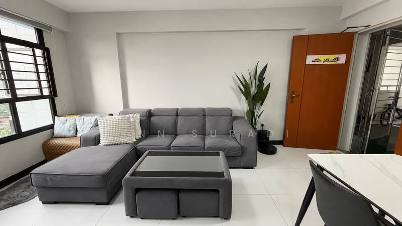 197B Boon Lay Fields, 197B Boon Lay Drive, 2 Bedrooms, 732 sqft, HDB Flat For Sale, by Dynn Suradi, 500150636 - Living Room - PropertyGuru.com.sg