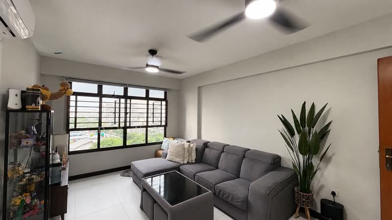 197B Boon Lay Fields, 197B Boon Lay Drive, 2 Bedrooms, 732 sqft, HDB Flat For Sale, by Dynn Suradi, 500150636 - Living Room - PropertyGuru.com.sg