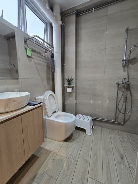 106 Pasir Ris Street 12, 106 Pasir Ris Street 12, 4 Bedrooms, 1,377 sqft, HDB Flat For Sale, by Jassmin Lee, 500150642 - Bathroom - PropertyGuru.com.sg