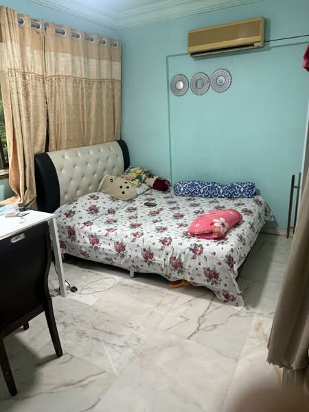 516 Jurong West Street 52, 516 Jurong West Street 52, 3 Bedrooms, 1,187 sqft, HDB Flat For Sale, by Kasim Jalaludeen, 500150647 - Bedroom - PropertyGuru.com.sg