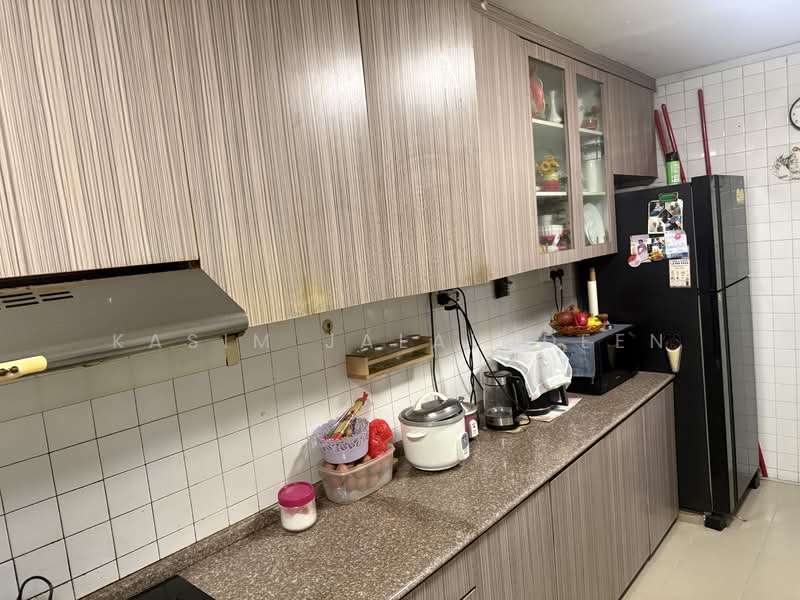 516 Jurong West Street 52, 516 Jurong West Street 52, 3 Bedrooms, 1,187 sqft, HDB Flat For Sale, by Kasim Jalaludeen, 500150647 - Kitchen - PropertyGuru.com.sg