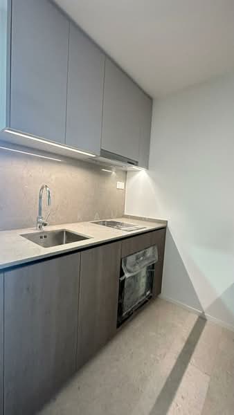 Avenue South Residence, 13 Silat Avenue, 2 Bedrooms, 689 sqft, Condominium For Sale, by Kavin Kuah, 500150650 - Kitchen - PropertyGuru.com.sg