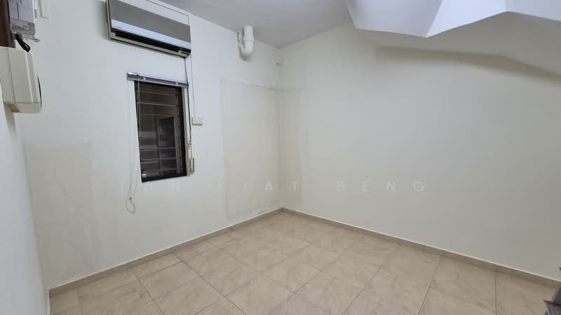 Jalan Rabu, Jalan Rabu, 4 Bedrooms, 2,500 sqft, Semi-Detached House For Rent, by Tan Kiat Beng, 500150666 - Interior - PropertyGuru.com.sg