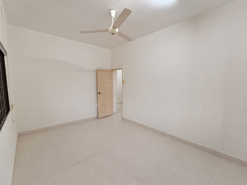 Jalan Rabu, Jalan Rabu, 4 Bedrooms, 2,500 sqft, Semi-Detached House For Rent, by Tan Kiat Beng, 500150666 - Interior - PropertyGuru.com.sg