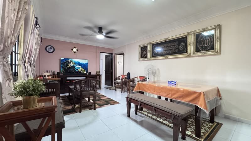 614 Senja Road, 614 Senja Road, 3 Bedrooms, 979 sqft, HDB Flat For Sale, by Eric Yeo, 500150670 - Living Room - PropertyGuru.com.sg