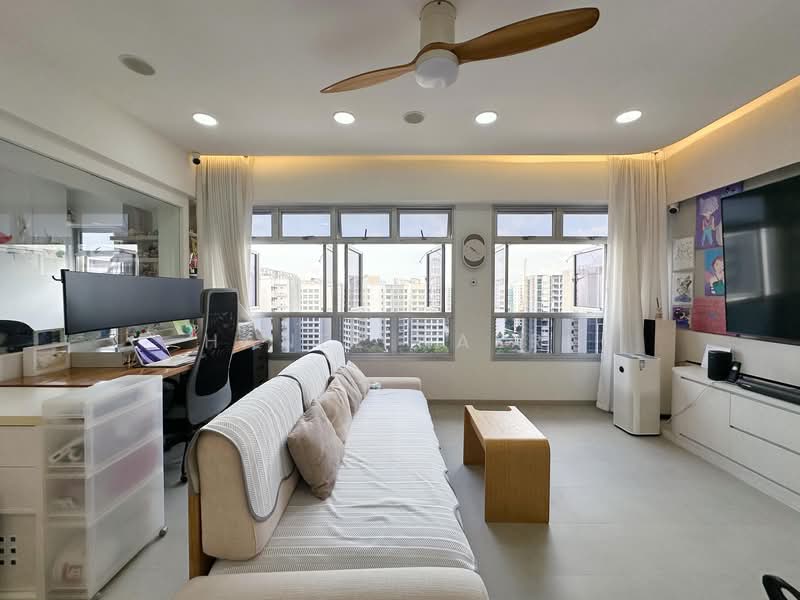 874B Tampines Street 85, 874B Tampines Street 85, 3 Bedrooms, 1,216 sqft, HDB Flat For Sale, by Hanee Nazri, 500150678 - Living Room - PropertyGuru.com.sg