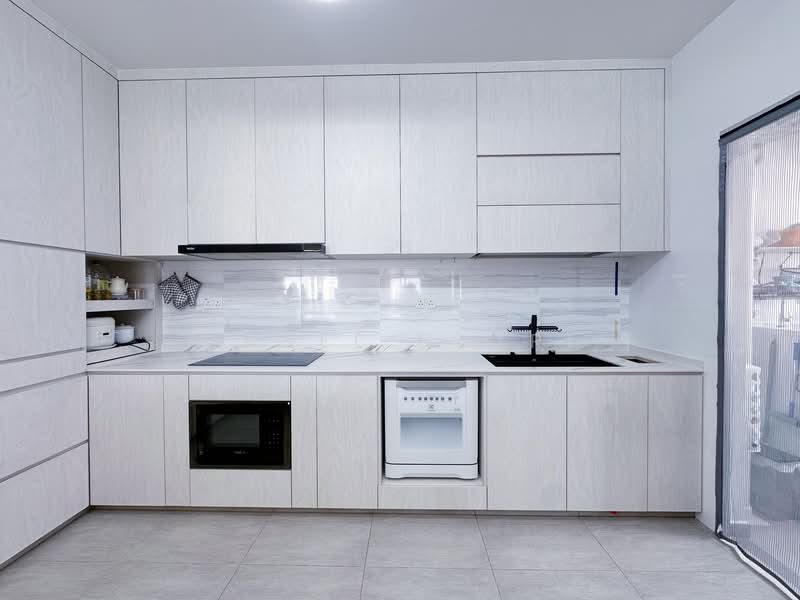 874B Tampines Street 85, 874B Tampines Street 85, 3 Bedrooms, 1,216 sqft, HDB Flat For Sale, by Hanee Nazri, 500150678 - Kitchen - PropertyGuru.com.sg