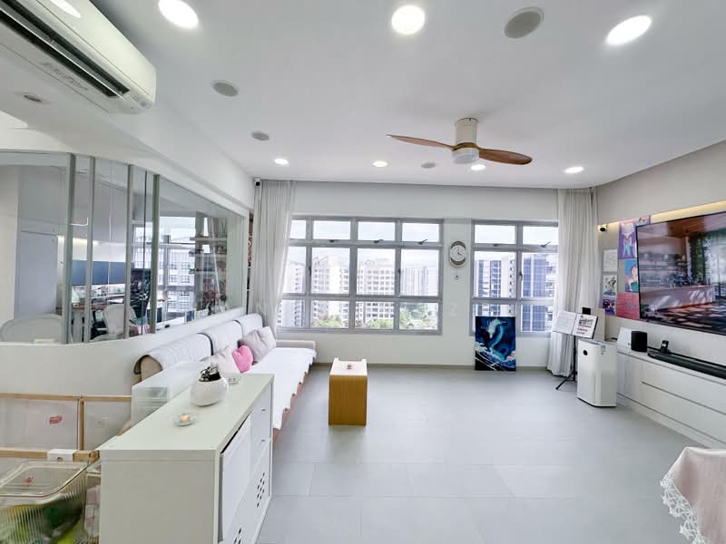 874B Tampines Street 85, 874B Tampines Street 85, 3 Bedrooms, 1,216 sqft, HDB Flat For Sale, by Hanee Nazri, 500150678 - Living Room - PropertyGuru.com.sg