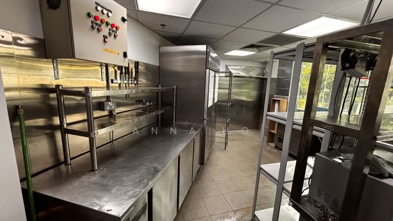 F&B & Retail For Rent In Shenton Way, , 800 sqft, Food & Beverage For Rent, by Anna Ho, 500150688 - Kitchen - CommercialGuru.com.sg