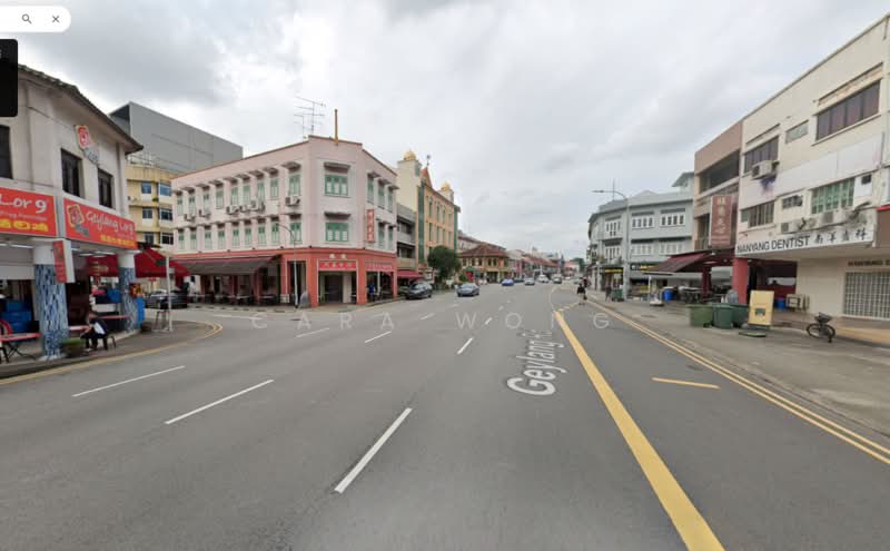 Cheap Cheap!!! Idea for Restaurant use, Visible Full Glass door, High footfall Traffic, Geylang Road, 814 sqft, Food & Beverage For Rent, by Cara Wong, 500150690 - Exterior - CommercialGuru.com.sg