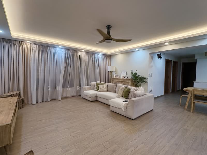464A Bukit Batok West Avenue 8, 464A Bukit Batok West Avenue 8, 3 Bedrooms, 1,216 sqft, HDB Flat For Sale, by Sharique Tan, 500150696 - Living Room - PropertyGuru.com.sg