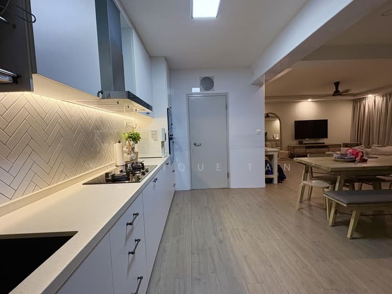 464A Bukit Batok West Avenue 8, 464A Bukit Batok West Avenue 8, 3 Bedrooms, 1,216 sqft, HDB Flat For Sale, by Sharique Tan, 500150696 - Kitchen - PropertyGuru.com.sg