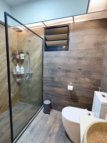 464A Bukit Batok West Avenue 8, 464A Bukit Batok West Avenue 8, 3 Bedrooms, 1,216 sqft, HDB Flat For Sale, by Sharique Tan, 500150696 - Bathroom - PropertyGuru.com.sg