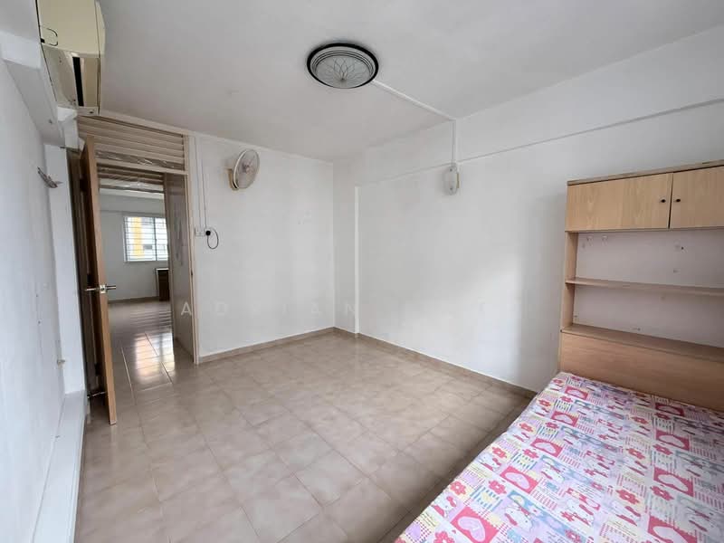 223 Yishun Street 21, 223 Yishun Street 21, 3 Bedrooms, 980 sqft, HDB Flat For Sale, by Adrian Kwek, 500150702 - Bedroom - PropertyGuru.com.sg
