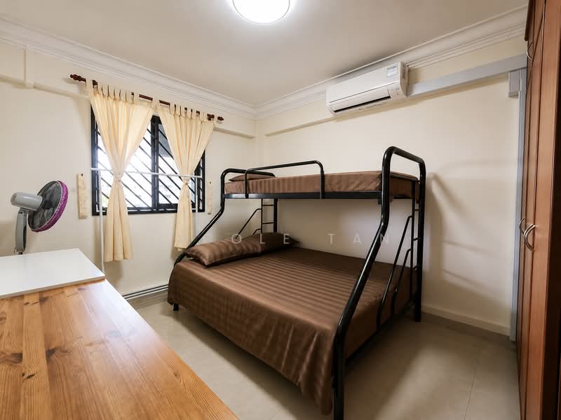 420 Bedok North Street 1, 420 Bedok North Street 1, Room Rental, 150 sqft, HDB Flat For Rent, by Nicole Tan, 500150704 - Bedroom - PropertyGuru.com.sg