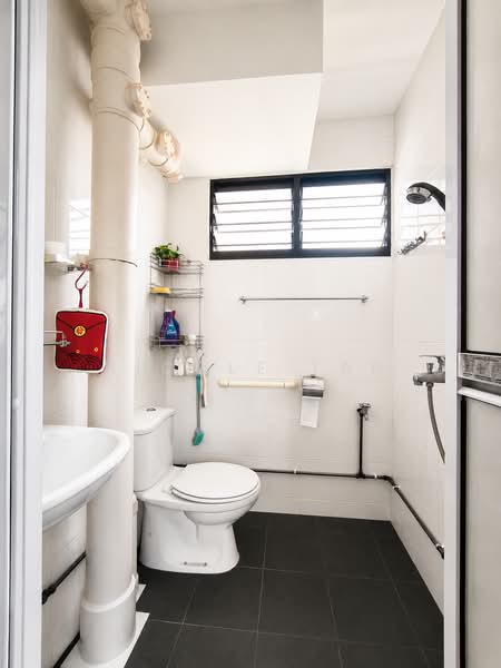 420 Bedok North Street 1, 420 Bedok North Street 1, Room Rental, 150 sqft, HDB Flat For Rent, by Nicole Tan, 500150704 - Bathroom - PropertyGuru.com.sg