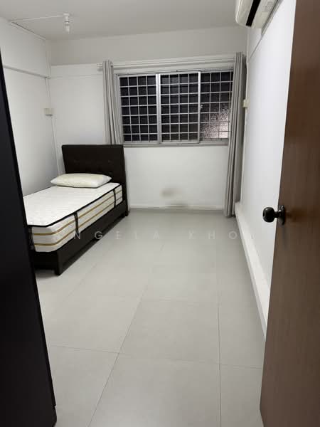 207 Ang Mo Kio Avenue 1, 207 Ang Mo Kio Avenue 1, Room Rental, 180 sqft, HDB Flat For Rent, by Angela Khoo, 500150706 - Bedroom - PropertyGuru.com.sg