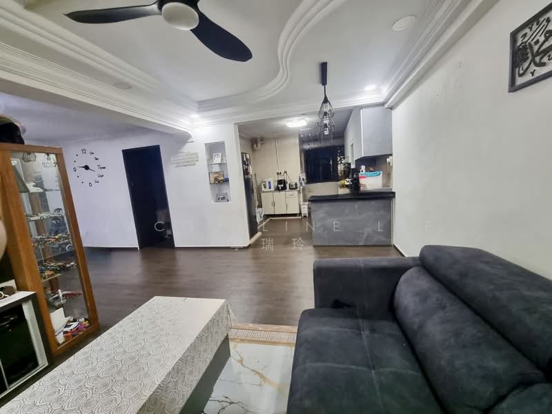 435 Choa Chu Kang Avenue 4, 435 Choa Chu Kang Avenue 4, 3 Bedrooms, 1,119 sqft, HDB Flat For Sale, by Jacqueline Lee 李瑞玲, 500150714 - Living Room - PropertyGuru.com.sg